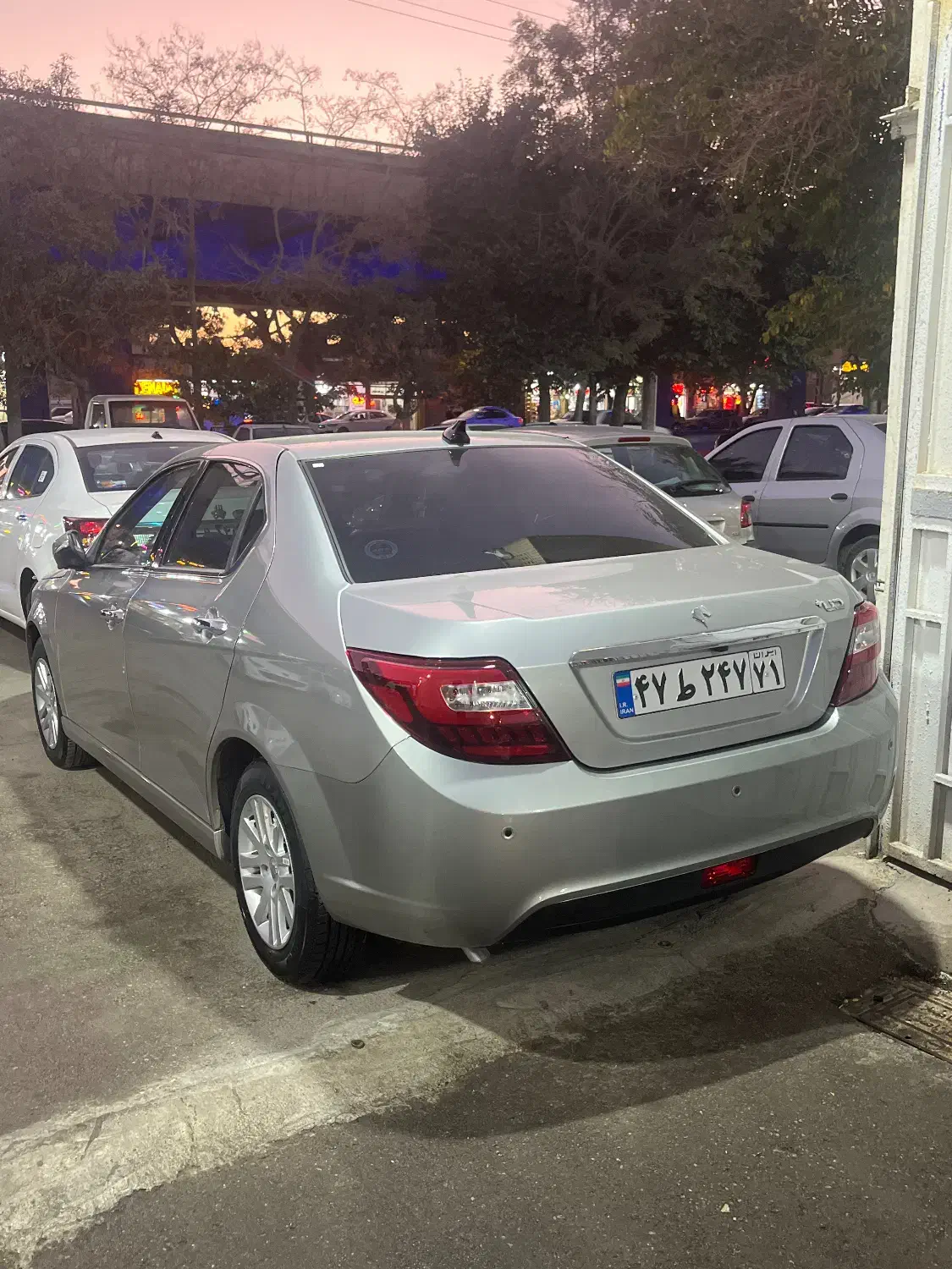 دنا ۶ سرعته صفر خشک رنگ کمیاب تیتانیوم|خودرو سواری و وانت|اصفهان, کوجان|دیوار