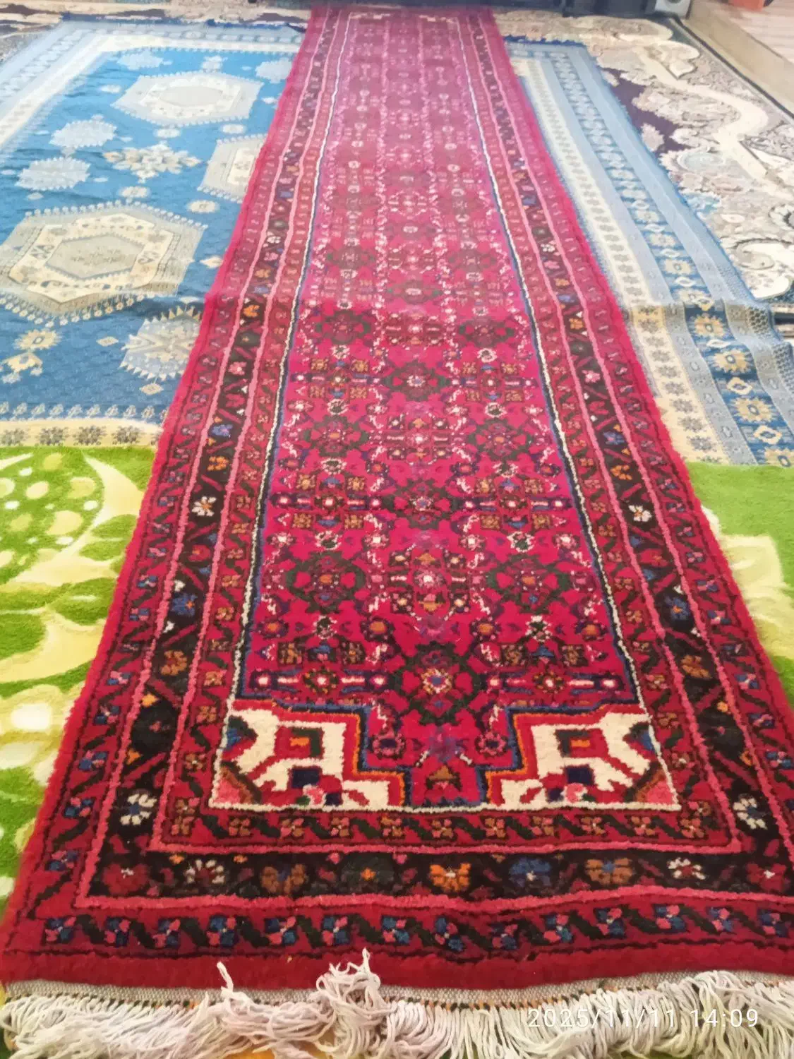 فرش دستباف کناره چهارونیم درهشتادسانت همدان|فرش|سنقر, |دیوار