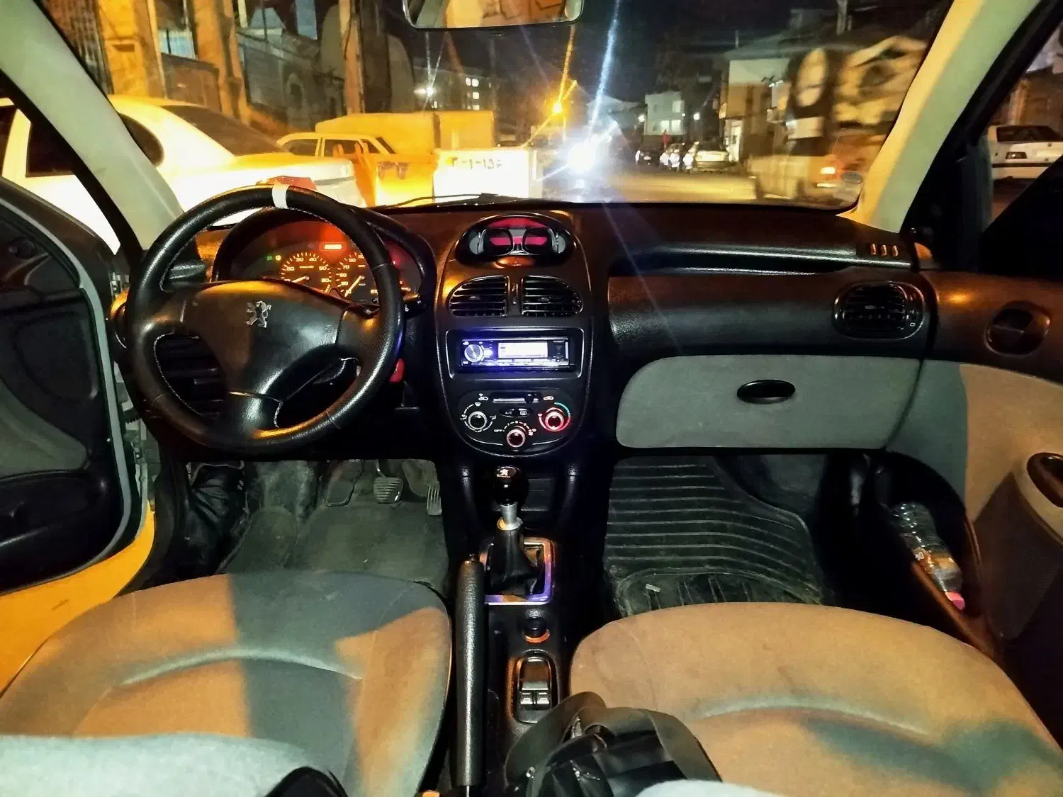 206مدل86|خودرو سواری و وانت|رشت, باهنر|دیوار