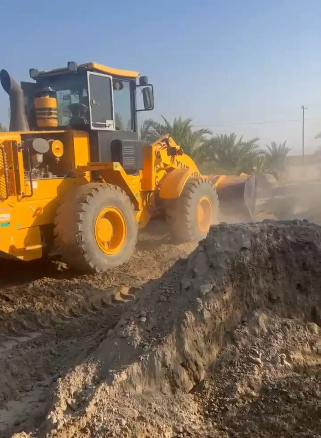کار  اجاره لودر  تا بمپور و اطراف|خدمات پیشه و مهارت|ایرانشهر, |دیوار