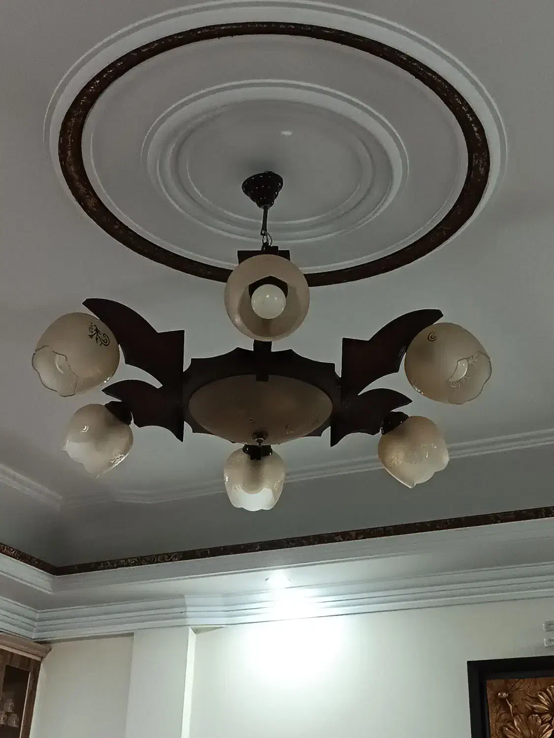 لوستر چوبی 6 شاخه|لوستر و چراغ آویز|تهران, افسریه جنوبی|دیوار