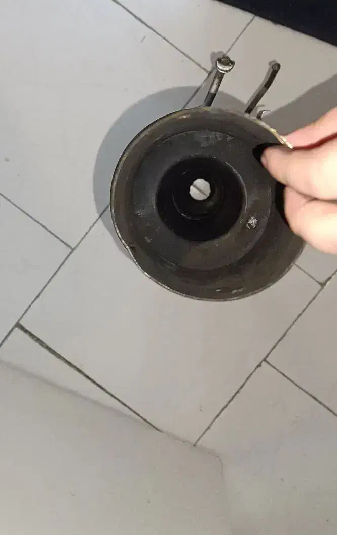 منبع  اگزوز هاوارد سالم|قطعات یدکی و لوازم جانبی|فردیس, شهرک راه آهن|دیوار