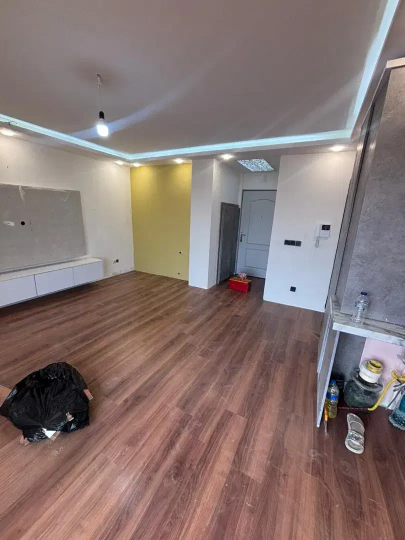 نصاب و نصب پارکت لمینت کفپوش قرنیز ترمو ماربل شیت|خدمات پیشه و مهارت|کرج, باغستان|دیوار