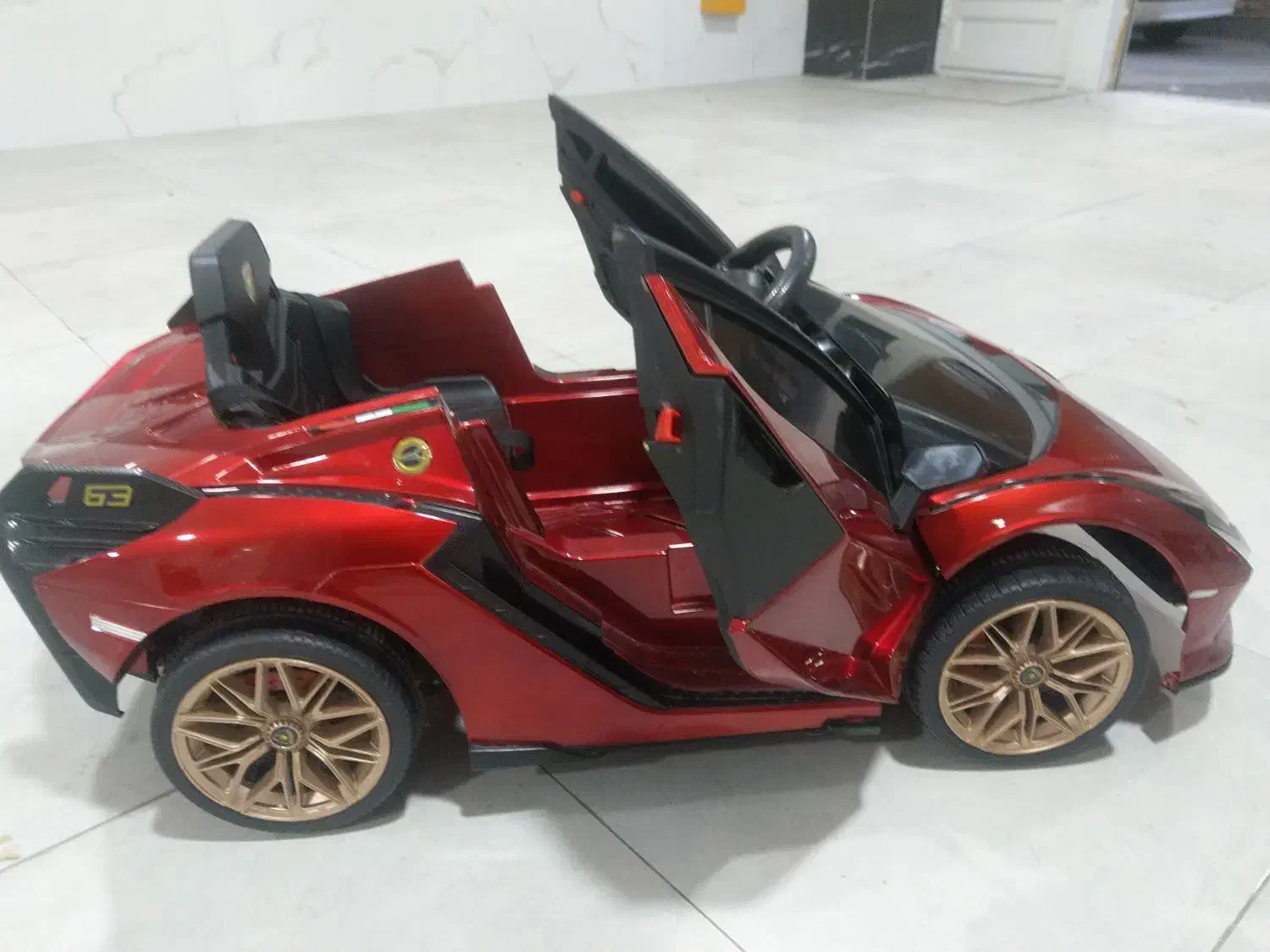 ماشین شارژی دوموتوره لامبورگینی اصل|اسباببازی بچه|تبریز, |دیوار