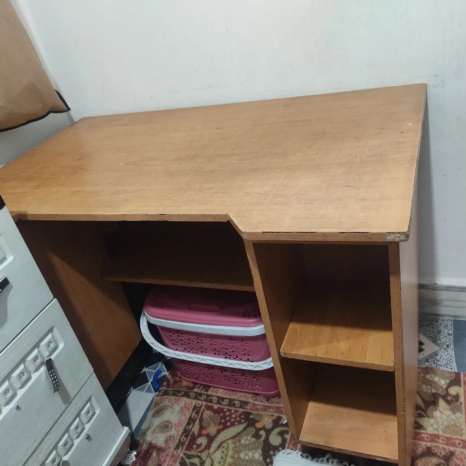 میز|میز تحریر و کامپیوتر|بیرجند, |دیوار