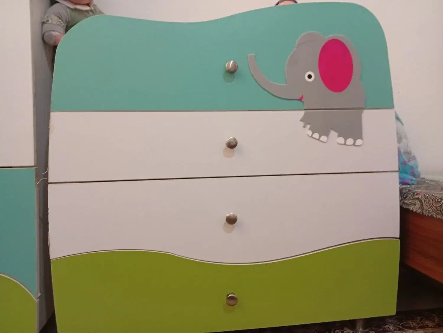 کمد ودراور|جاکفشی، کمد، دراور|شیراز, امام حسین|دیوار