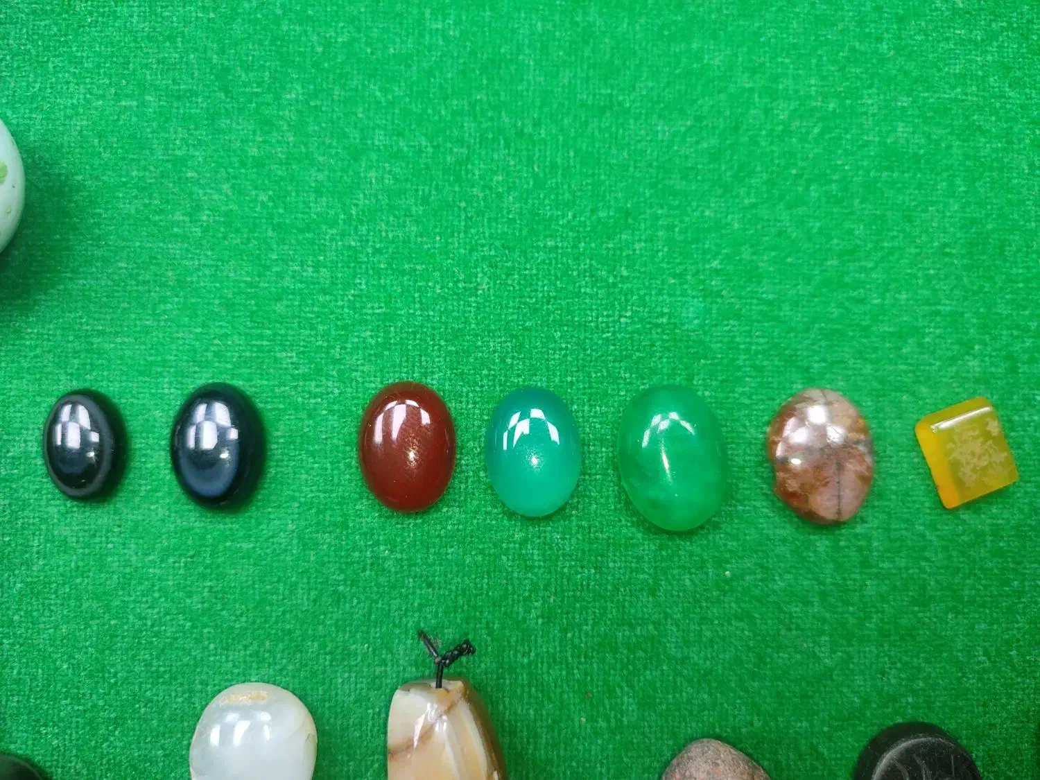 عتیقه سنگهای قدیمی|کلکسیون اشیاء عتیقه|باسمنج, |دیوار