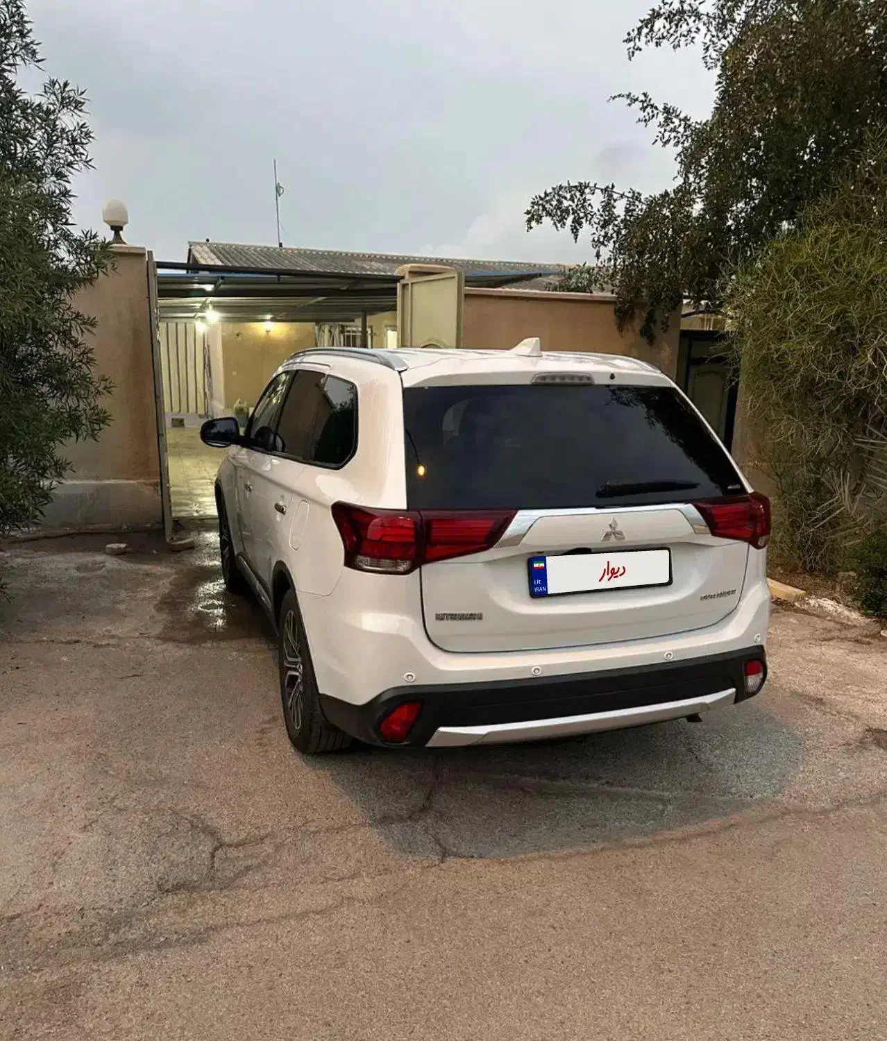 میتسوبیشی اوتلندر ۲۰۱۷ بدون رنگ|خودرو سواری و وانت|بندرعباس, |دیوار