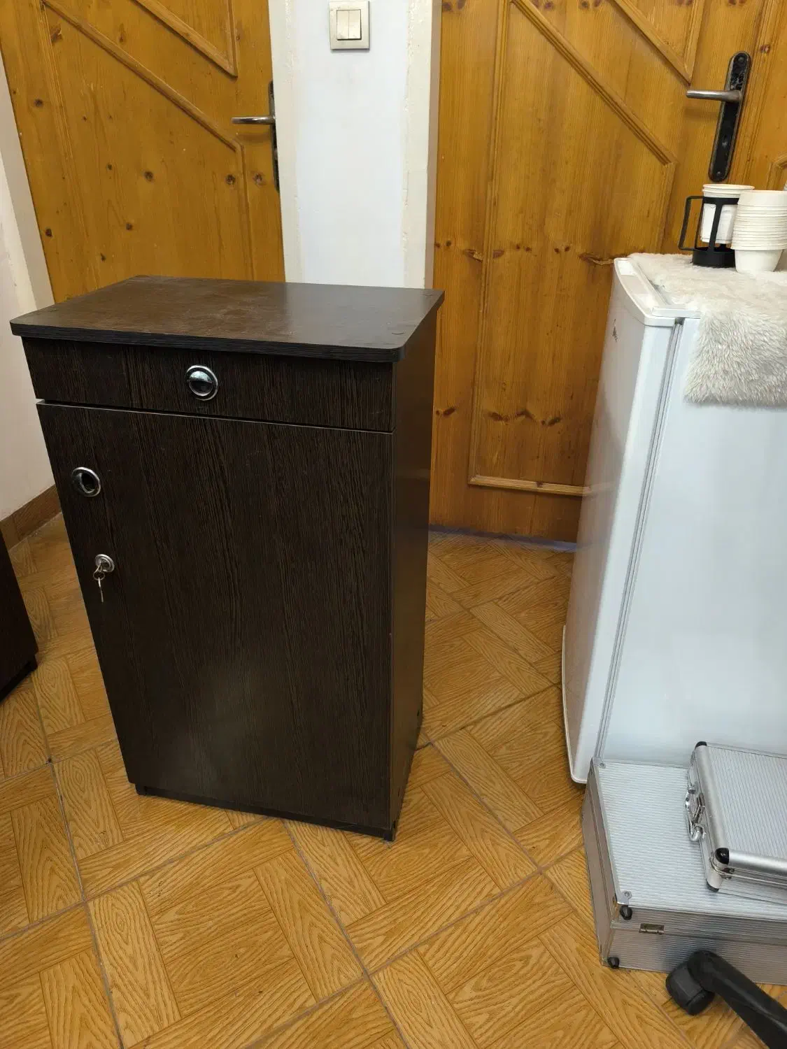 جا کفشی|جاکفشی، کمد، دراور|رشت, سعدی (تختی)|دیوار