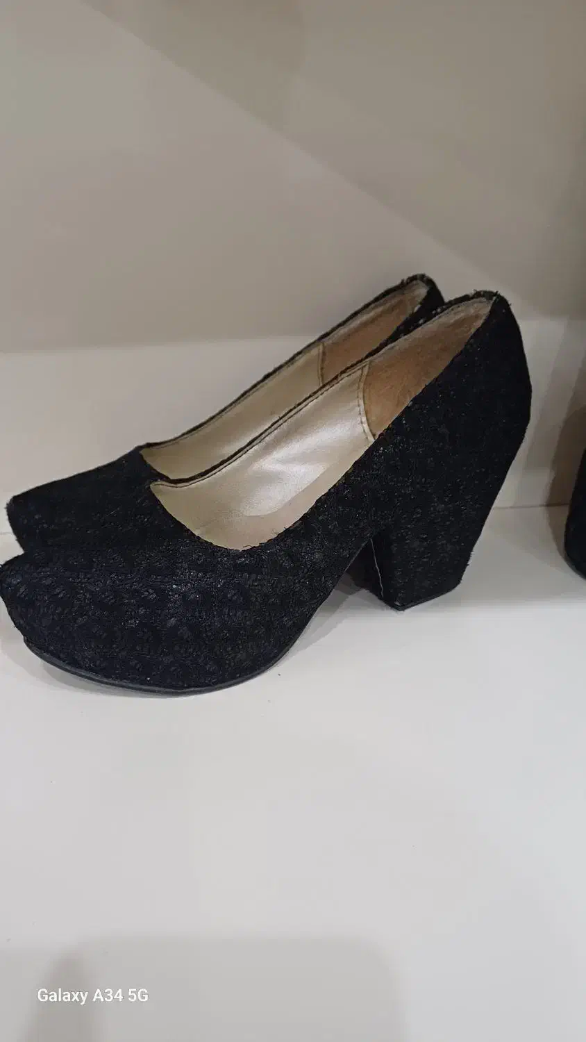 کیف وکفش ست|کیف، کفش، کمربند|رباط‌کریم, رباط‌کریم|دیوار