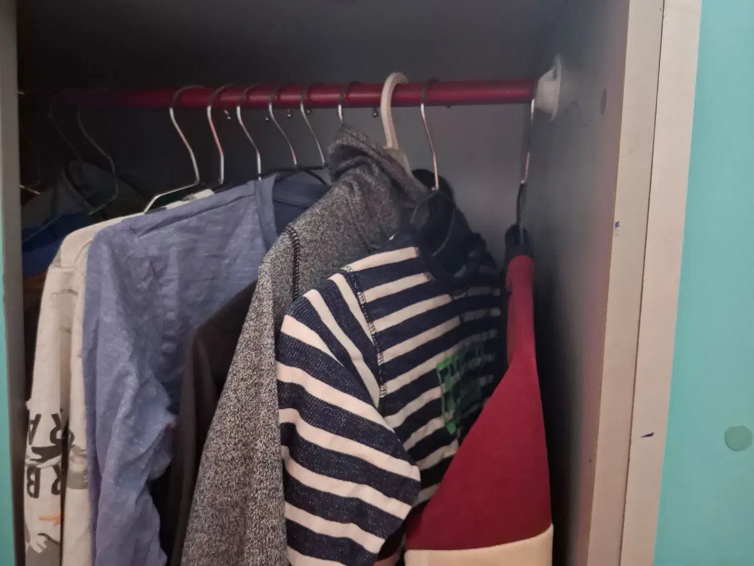 تخت دو طبقه|تخت و سرویس خواب|شاهین‌شهر, شهرک هشت بهشت|دیوار