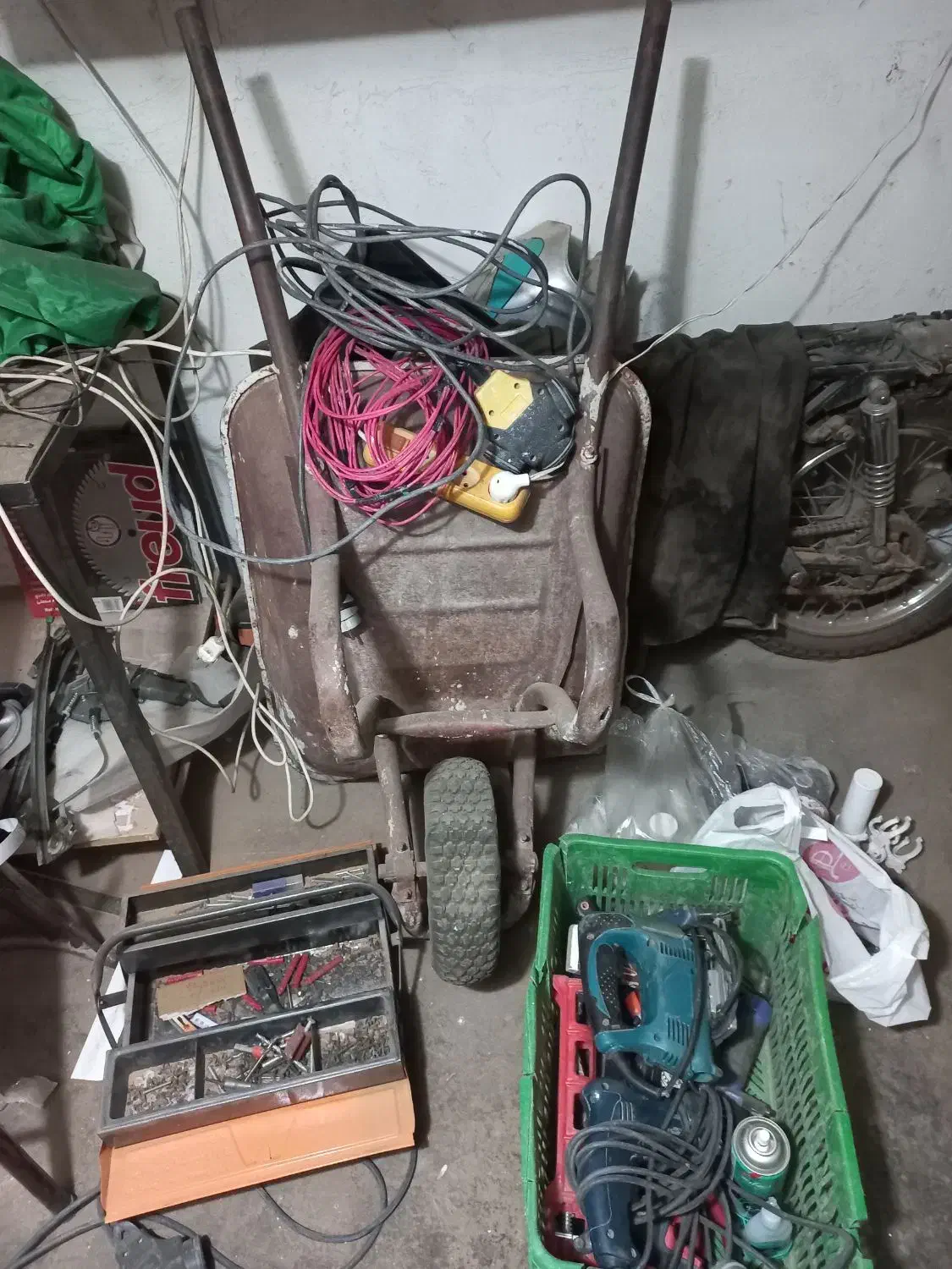 فرغونتایرخراب|مصالح و تجهیزات ساختمان|تبریز, |دیوار