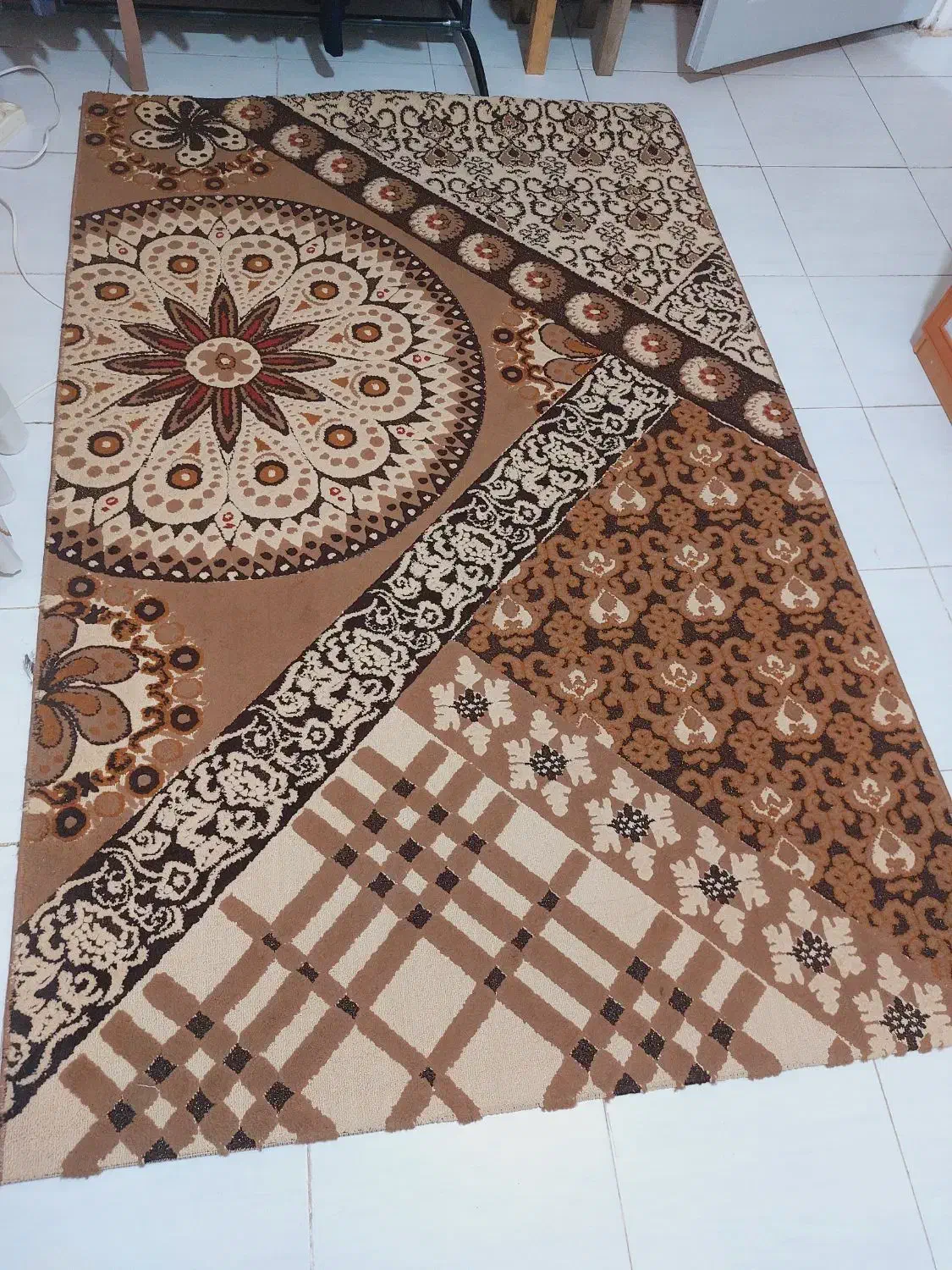 گلیم فرش تقریبا 4متری سالم و شیک|فرش|رشت, کوی مهر|دیوار