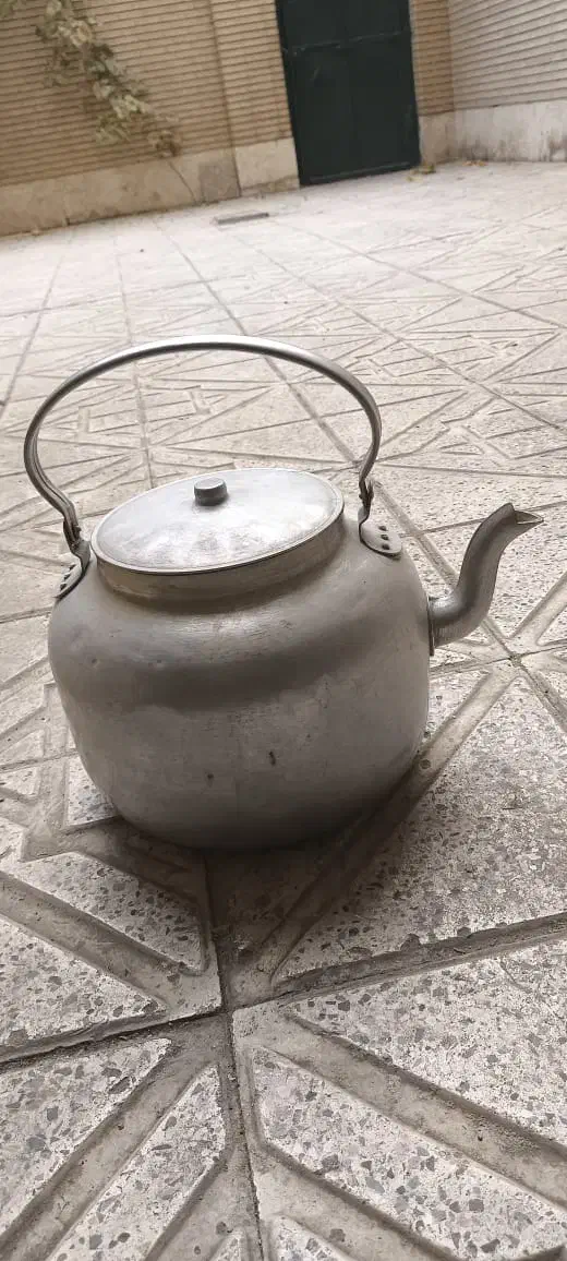 فروش کتری کاملا سالم ده لیتری|قوری، کتری، قهوهساز دستی|اسلامشهر, مظفریه|دیوار