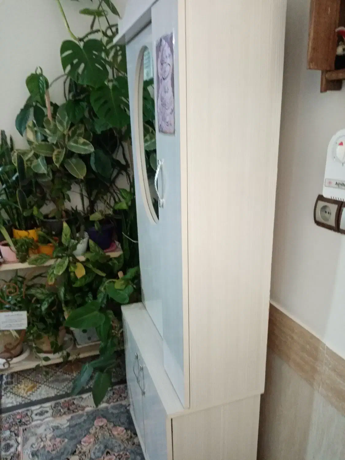 جا کفشی اینه دار سالم وبدون هیچ مشکل|جاکفشی، کمد، دراور|کاشمر, |دیوار