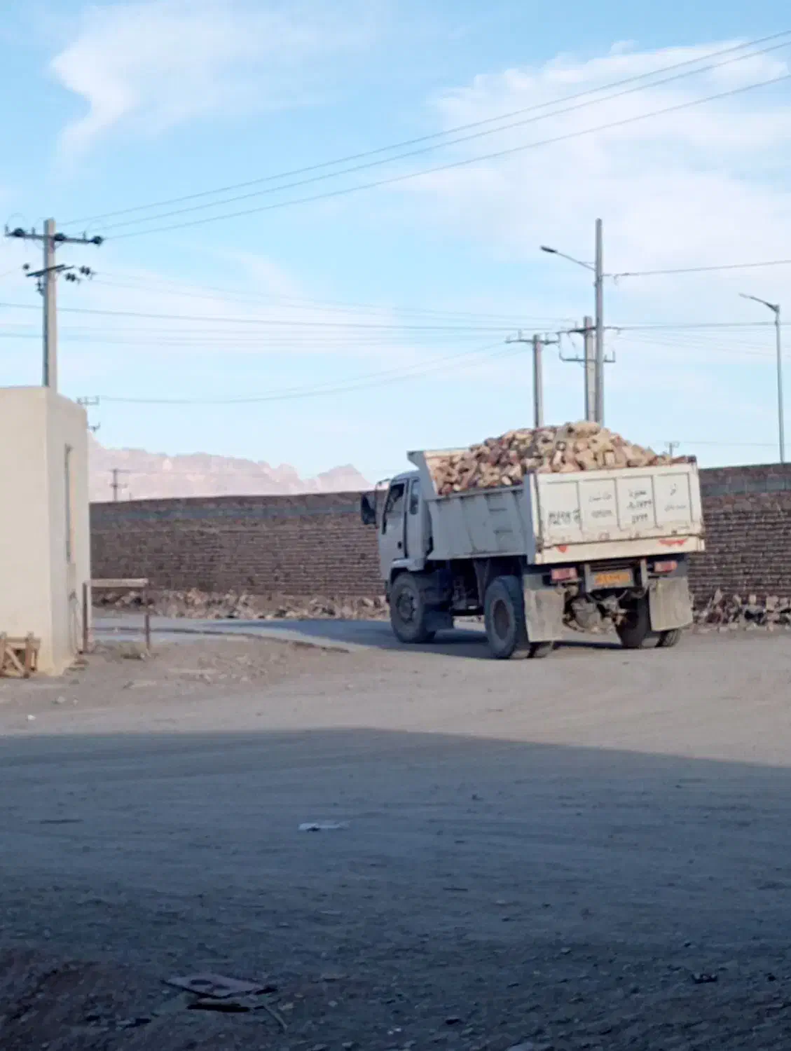 آراز جین بی|خودرو سنگین|سیب و سوران, |دیوار