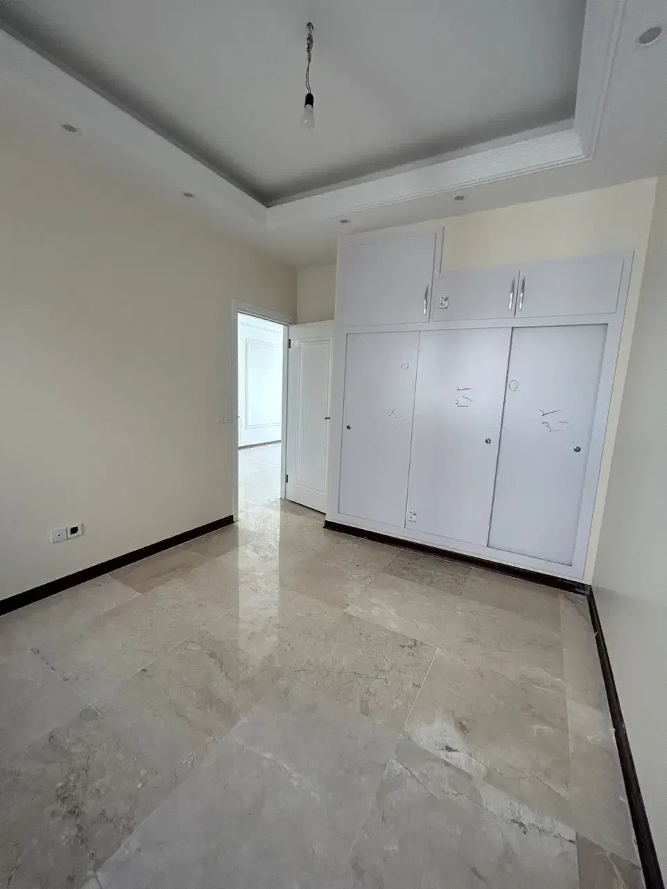 ۱۶۵مترتکواحدی. کلیدنخورده. ۲پارکینگ. شمس آباد