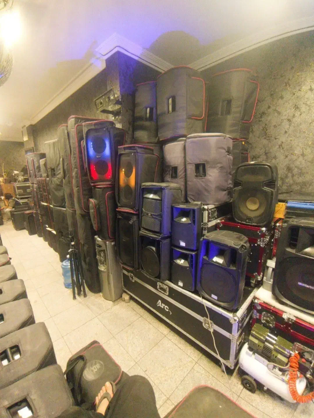 نیرو خانوم برای دفتر و نیرو آقا برای انبار داری|استخدام خدمات فروشگاه و رستوران|مشهد, شهید رضوی|دیوار