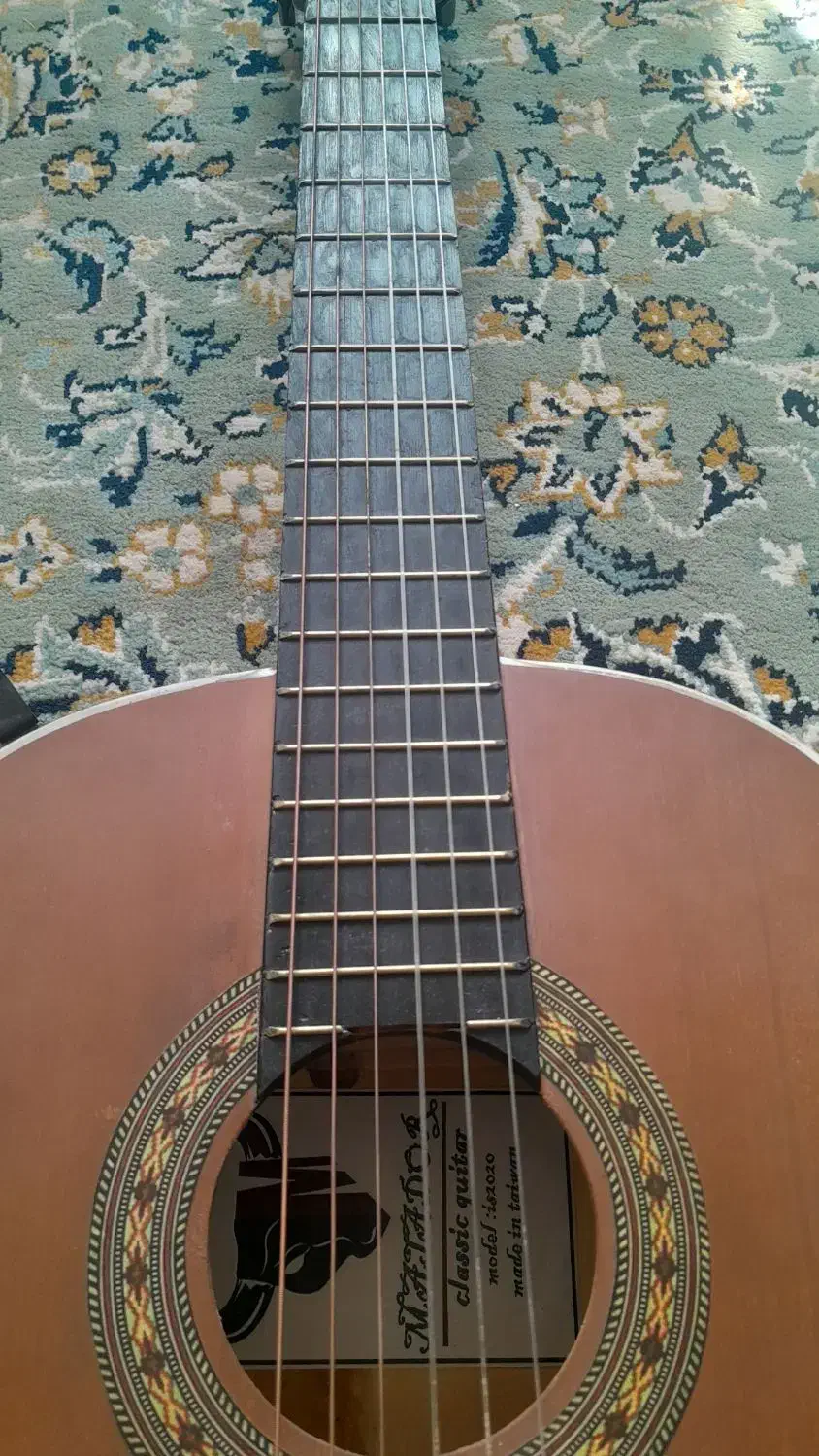 گیتار کلاسیک|گیتار، بیس، امپلیفایر|الیگودرز, |دیوار