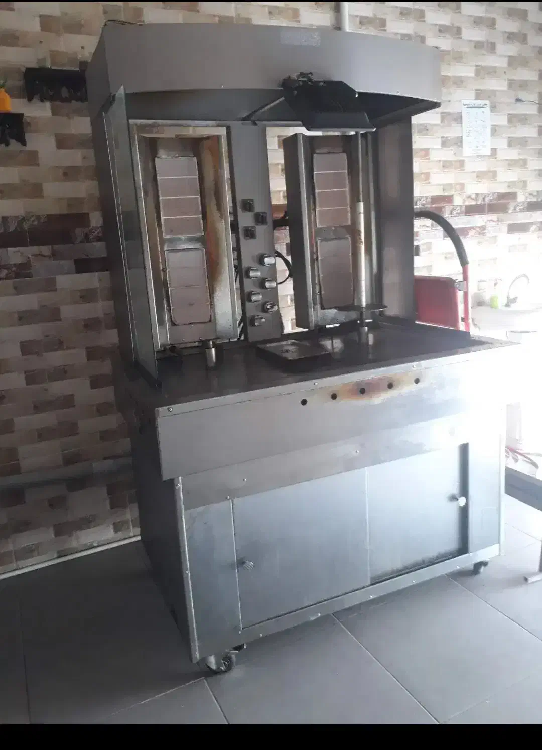 دستگاه کباب ترکی (فروش یا معاوضه)|کافیشاپ و رستوران|فولادشهر, C3|دیوار