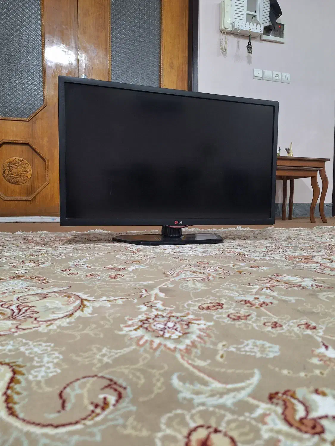 تلویزیون LED ال جی ۳۲ اینچ|تلویزیون و پروژکتور|بروجرد, |دیوار