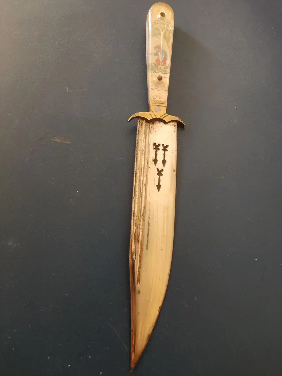 کارد پیشاهنگی ایران|کلکسیون اشیاء عتیقه|اندیشه, اندیشه فاز ۴|دیوار