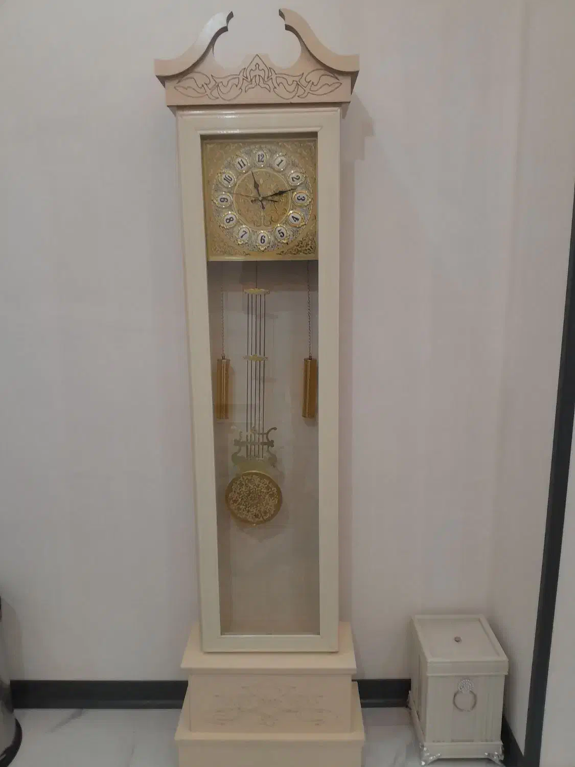 ساعت استاده سالم تمیز|ساعت دیواری و تزئینی|فردیس, شهرک شهید حسینی|دیوار