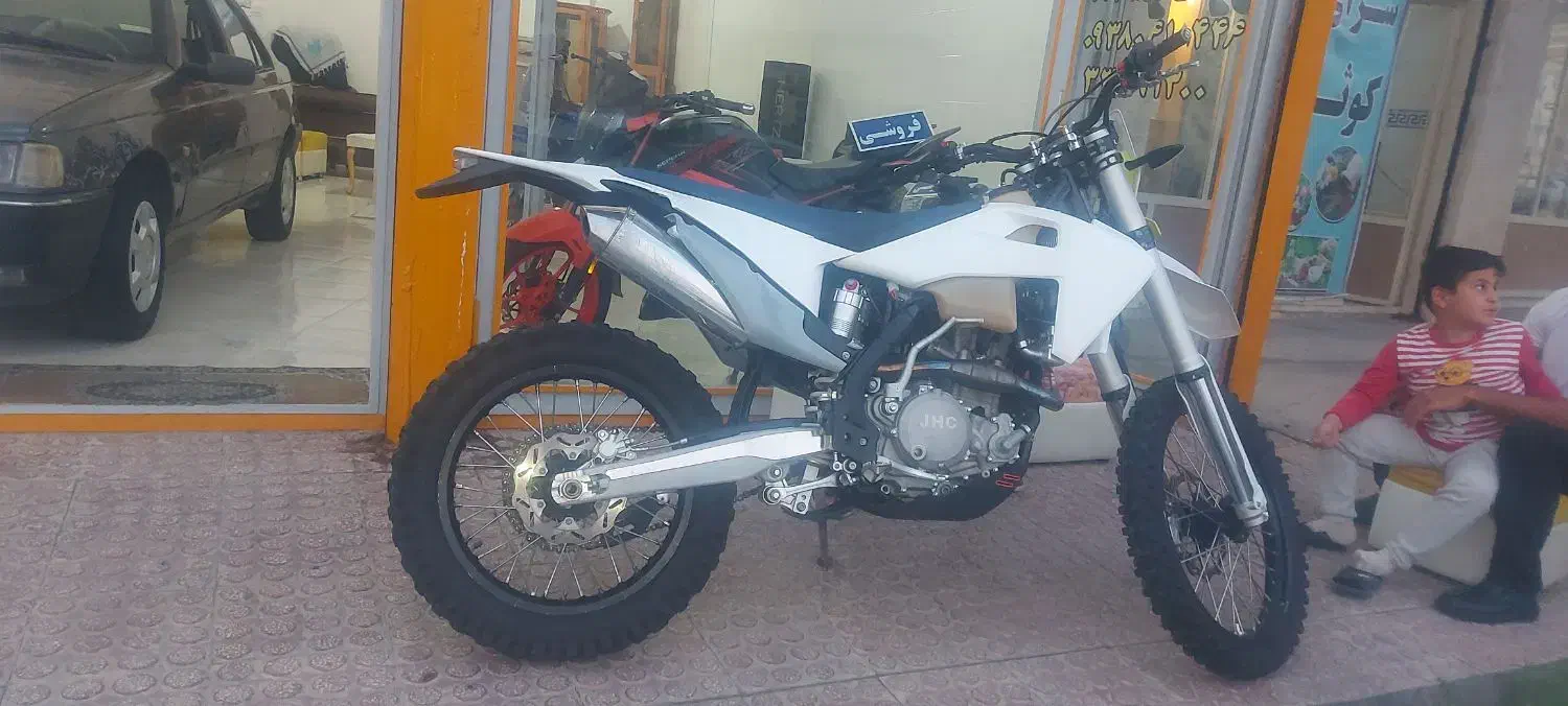 موتور تریل کراس هاسگی ۲۵۰ دسته اول سالم فابریک|موتورسیکلت|زنجان, |دیوار