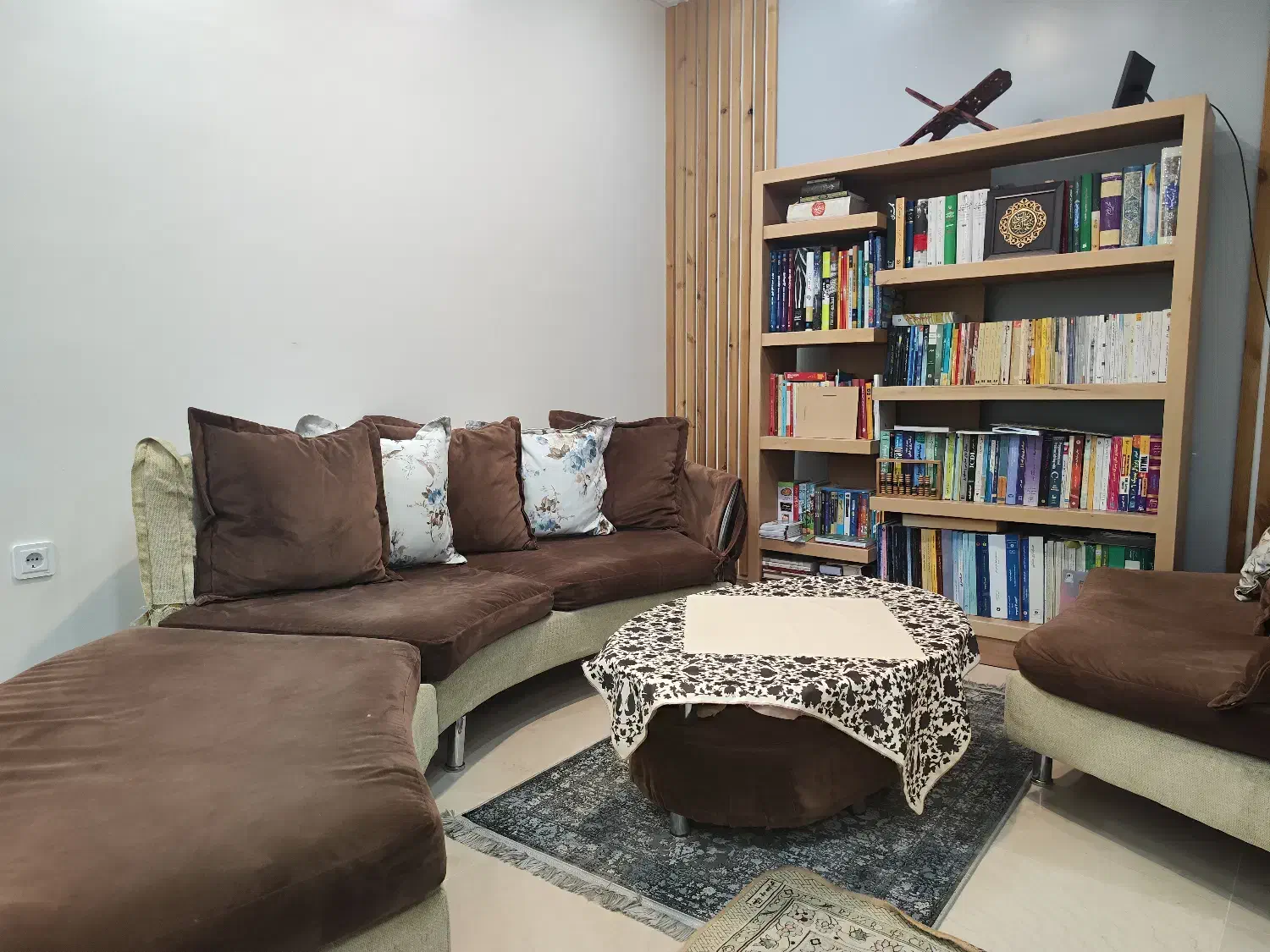 مبل راحتی ۷ نفره|مبلمان خانگی و میز عسلی|تهران, فردوس|دیوار