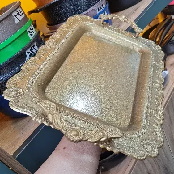 سینی پذیرایی|ظروف سرو و پذیرایی|اهواز, فرهنگ شهر|دیوار