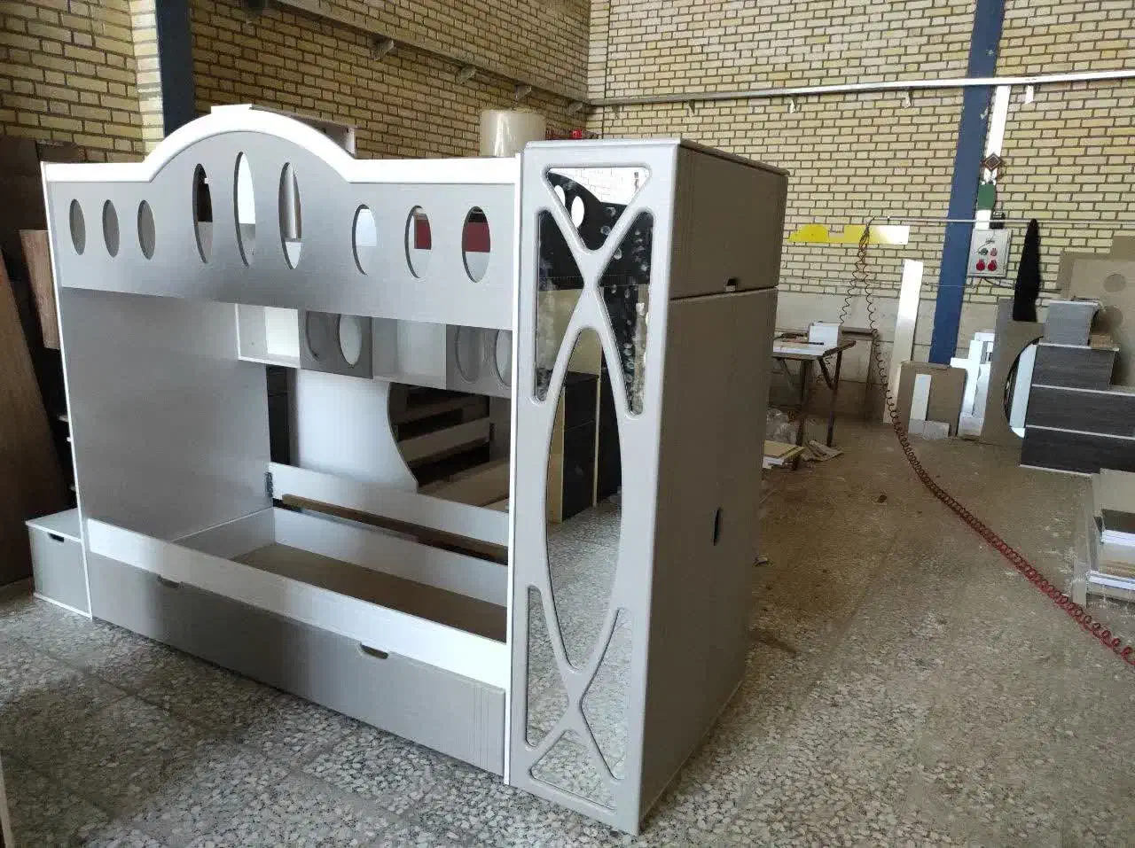 تخت دوطبقه چـوبـین|تخت و سرویس خواب|برخوار, |دیوار