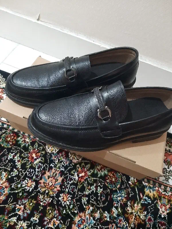 کفش|کیف، کفش، کمربند|اندیشه, اندیشه فاز ۱|دیوار