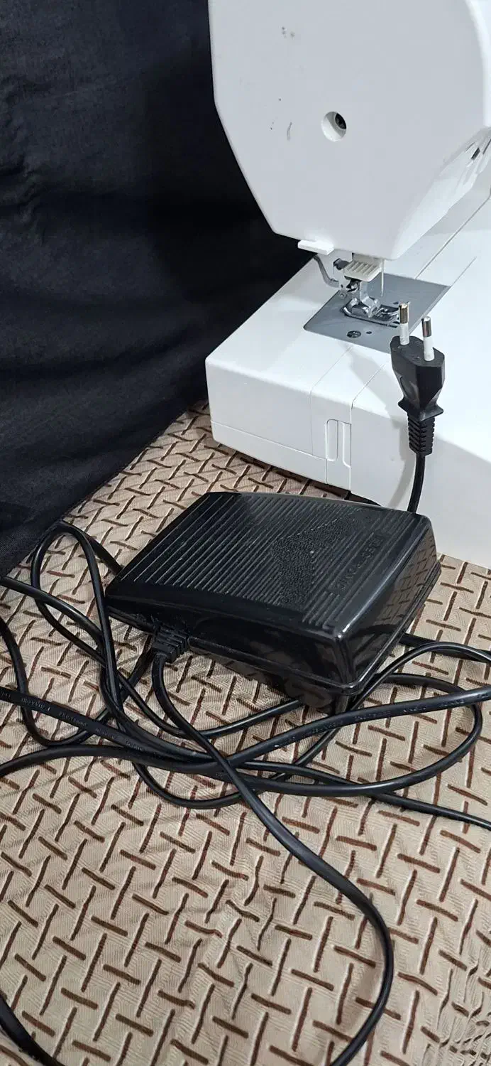 فروش چرخ خیاطی بسیار تمیز|چرخ خیاطی و ریسندگی|دهلران, |دیوار