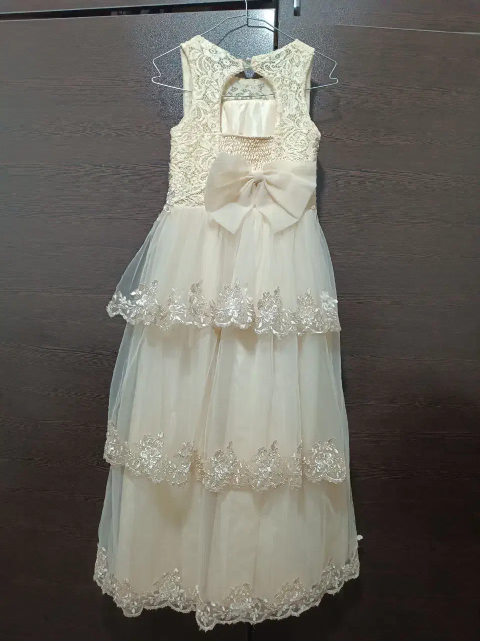 لباس مجلسی نو.|لباس|گرگان, |دیوار