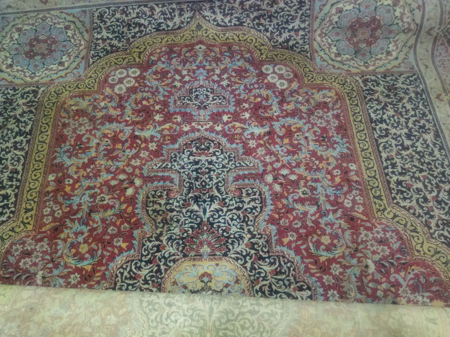 فروش چند عدد فرش دسته دوم|فرش|چرام, |دیوار