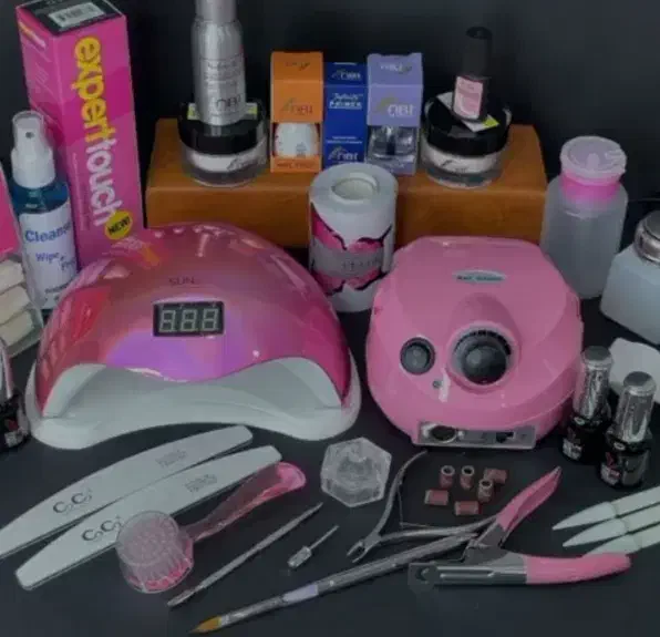 لوازم کاشت ناخن|آرایشگاه و سالنهای زیبایی|مرودشت, دولت آباد|دیوار