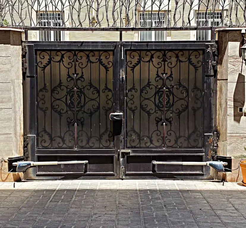 جک پارکینگ بازویی ، جک پارکینگ ریلی ، قفل برقی|خدمات پیشه و مهارت|اراک, |دیوار