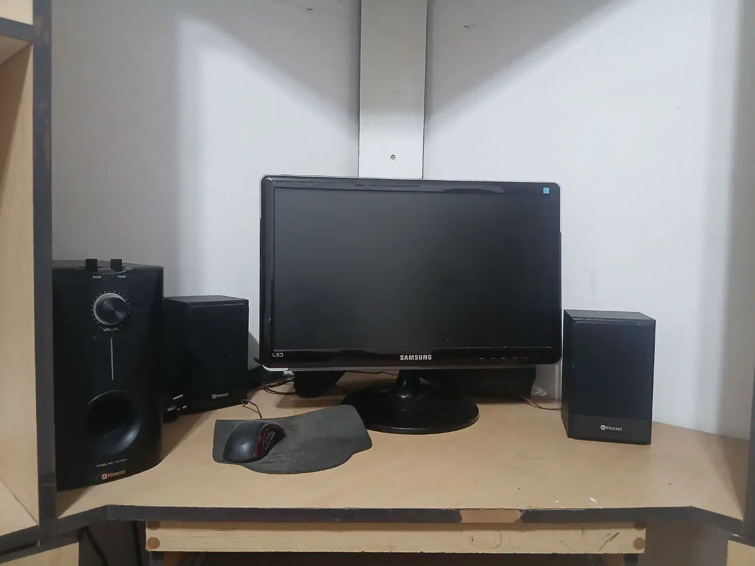 کامپیوتر سالم وتمیز|رایانه رومیزی|آستانه اشرفیه, |دیوار