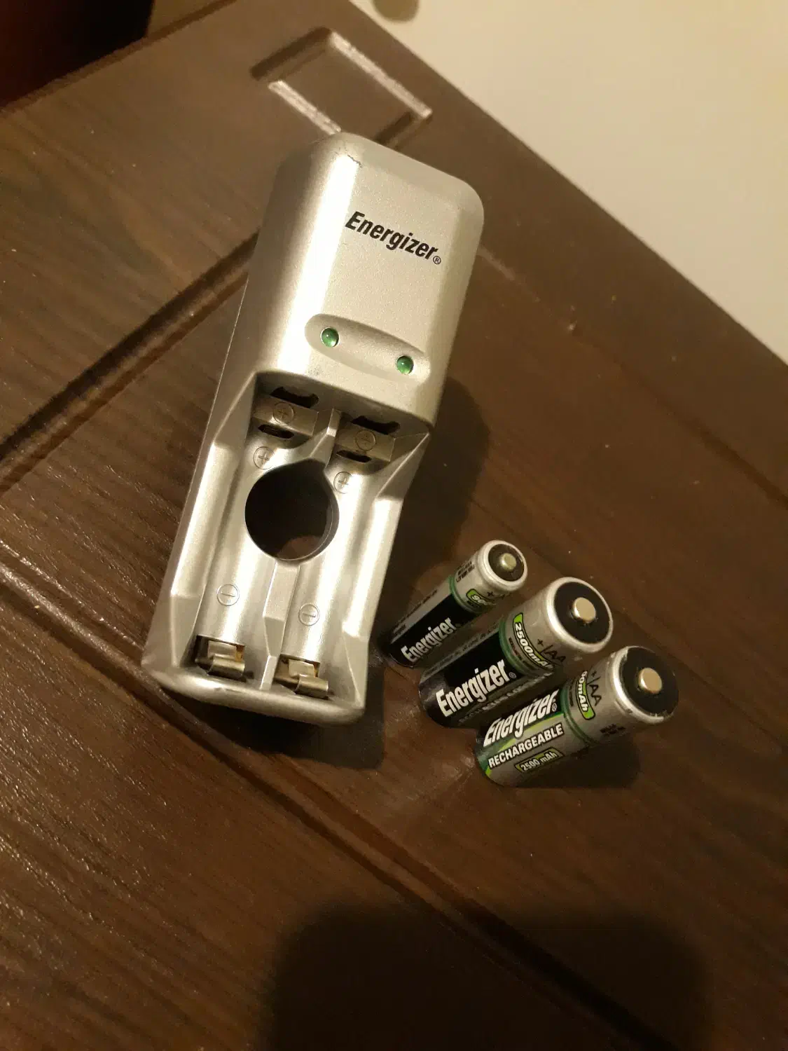 شارژر باتری قلمی و نیم قلمی Energizer|دوربین عکاسی و فیلمبرداری|تهران, اباذر|دیوار