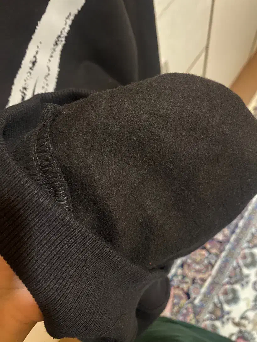 دو عدد لباس،دورس مردانه|لباس|رشت, منظریه|دیوار