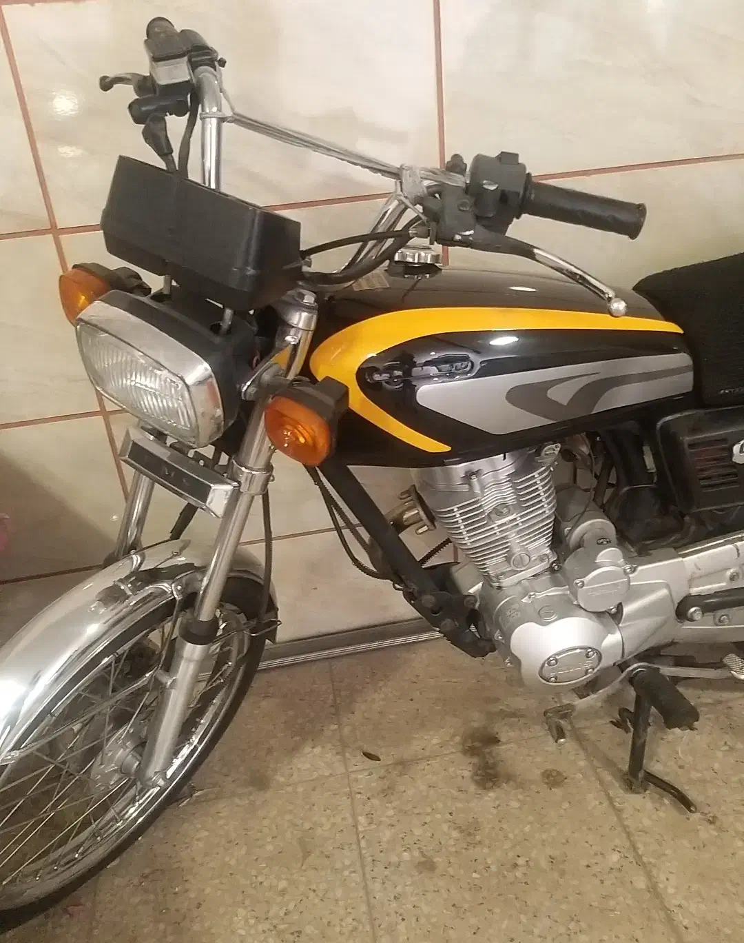 موتور  هوندا 200 پرواز|موتورسیکلت|شیراز, کلاهدوز|دیوار