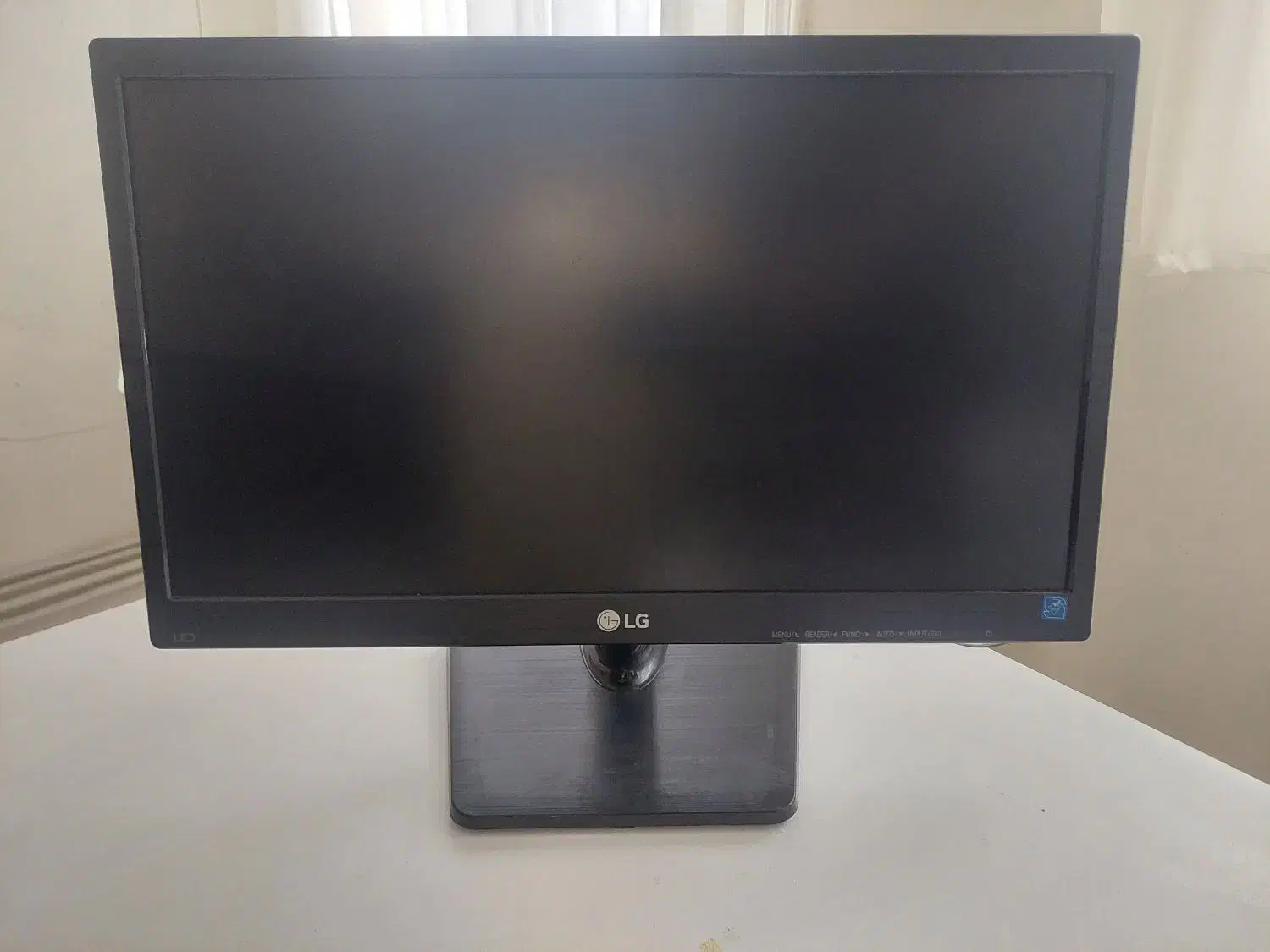 مانیتور ۲۰ اینچ LG الجی مدل 20M37A|قطعات و لوازم جانبی رایانه|رشت, گلسار|دیوار