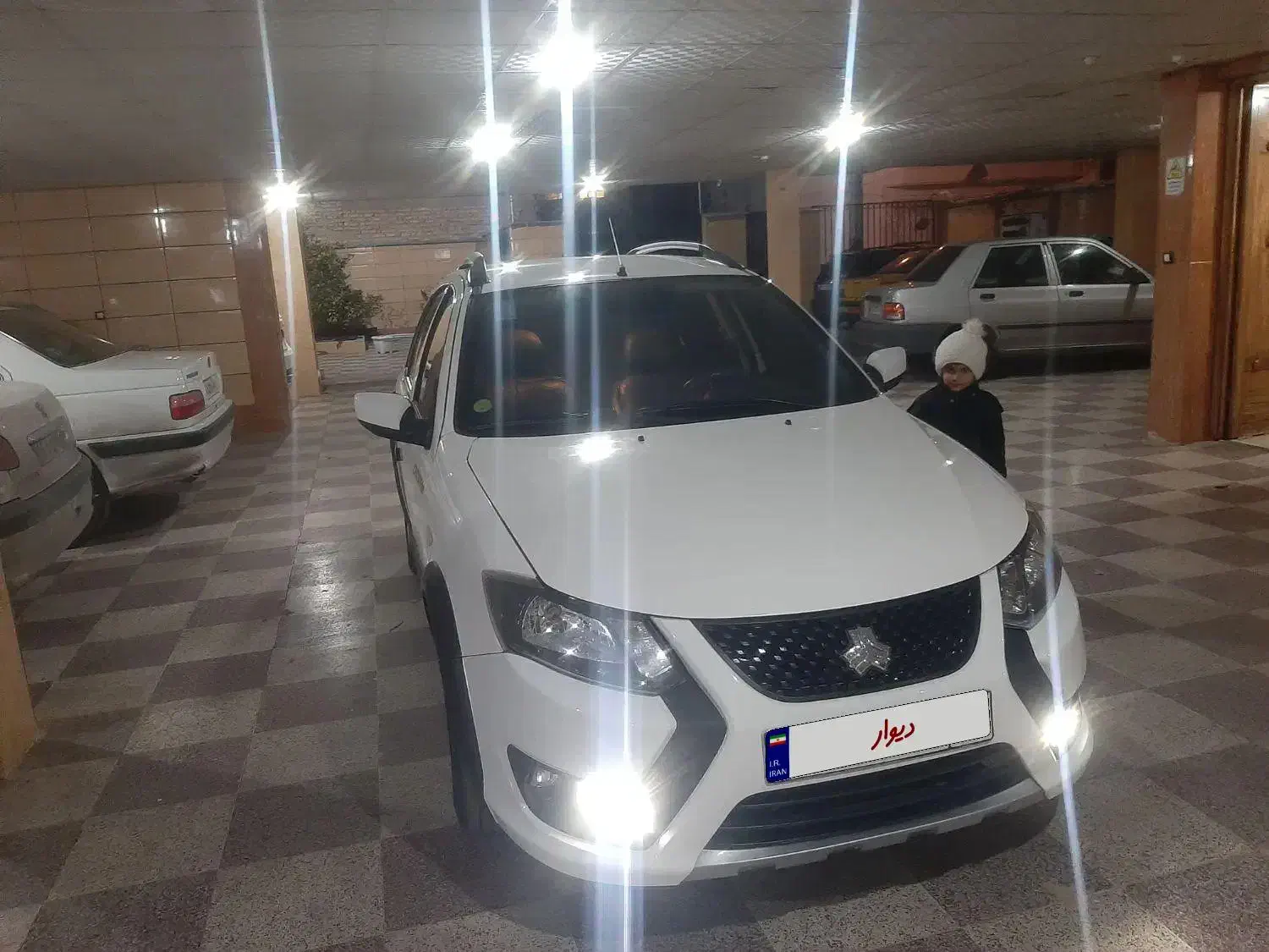 کوئیک اس ۴۰۲ فابریک|خودرو سواری و وانت|شیراز, گل سرخ|دیوار