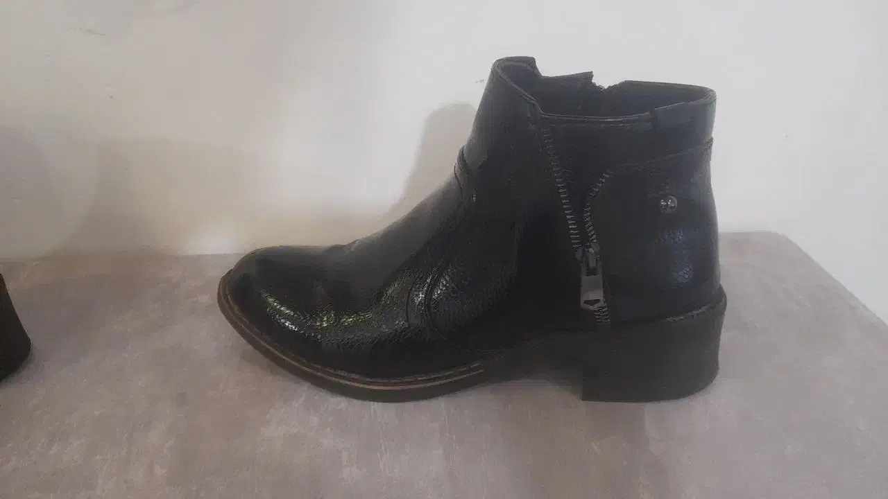 کفش  نیم بوت|کیف، کفش، کمربند|نسیم‌شهر, |دیوار