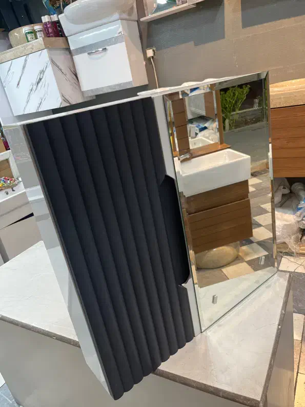 آیینه باکس روشویی کابینتی لوریان (کارخانه)50v60|لوازم سرویس بهداشتی|تبریز, |دیوار