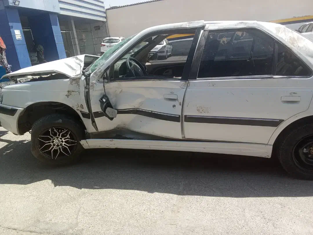 خودرو تصادفی بر میدارم|خودرو سواری و وانت|اقلید, |دیوار