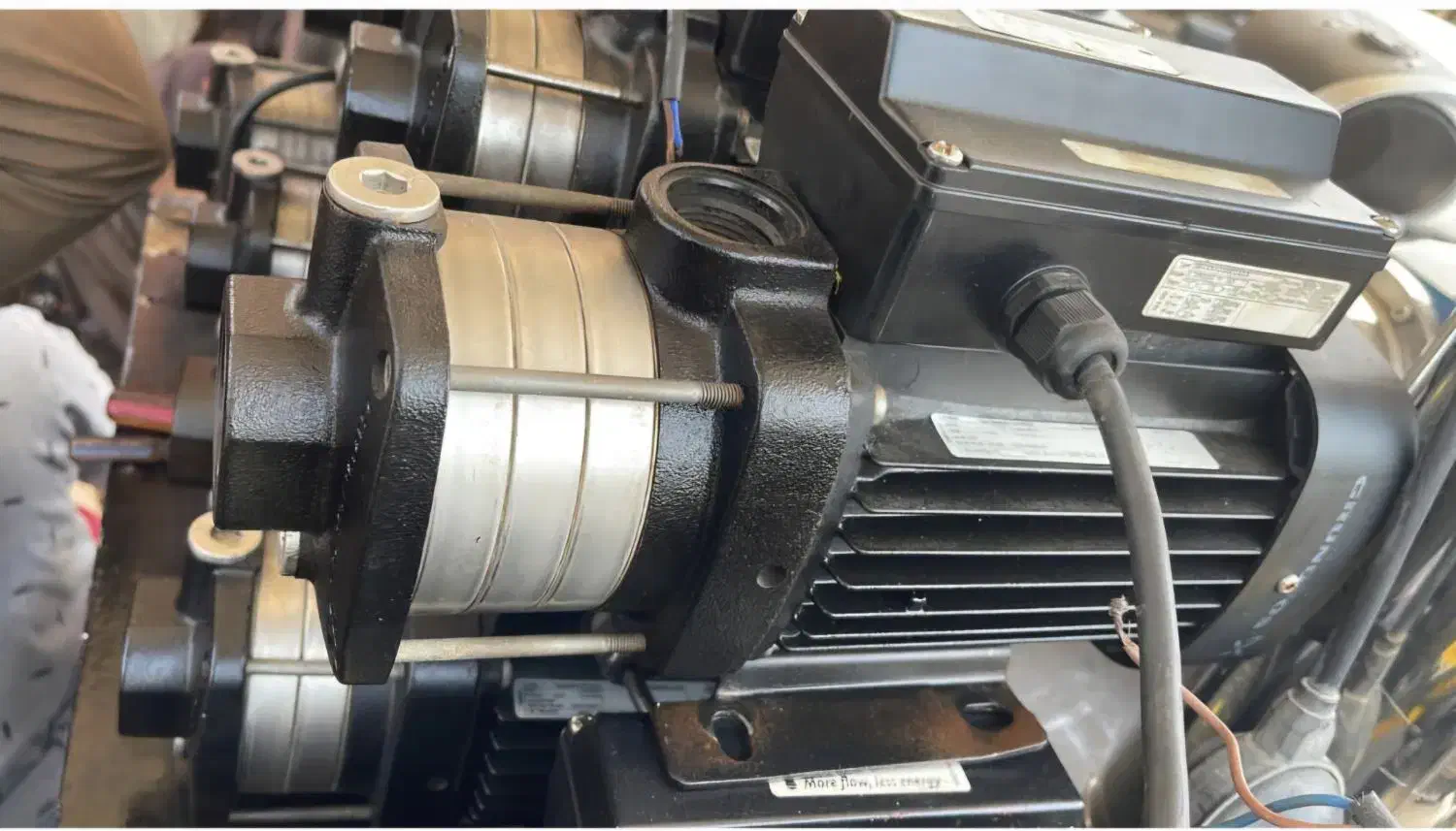 پمپ اب گراندفوس|مصالح و تجهیزات ساختمان|بستک, |دیوار