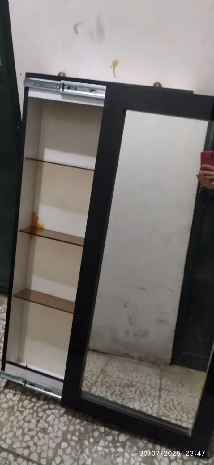 آینه ریلی برای وسایلهای آرایشی|آینه|گلستان (تهران), |دیوار