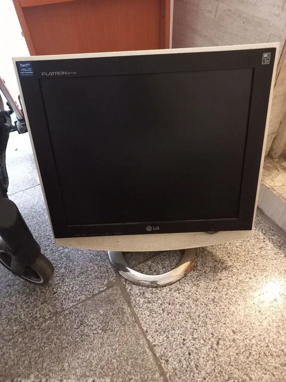 مانیتور، کیس، صندلی و میز کامپیوتر|رایانه رومیزی|تهران, فدک|دیوار