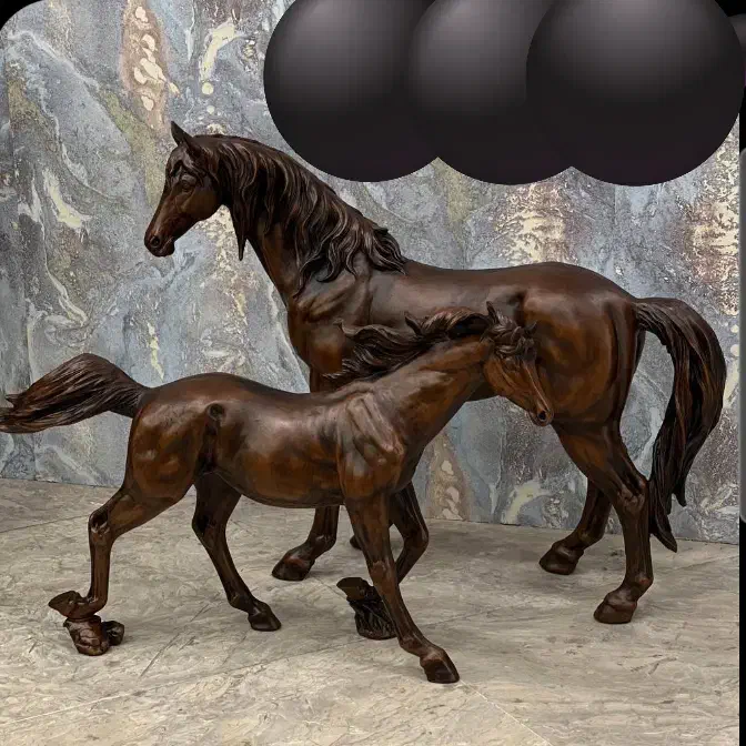 اسب کنار سالنی در دو سایز|مجسمه، تندیس، ماکت|چابهار, |دیوار